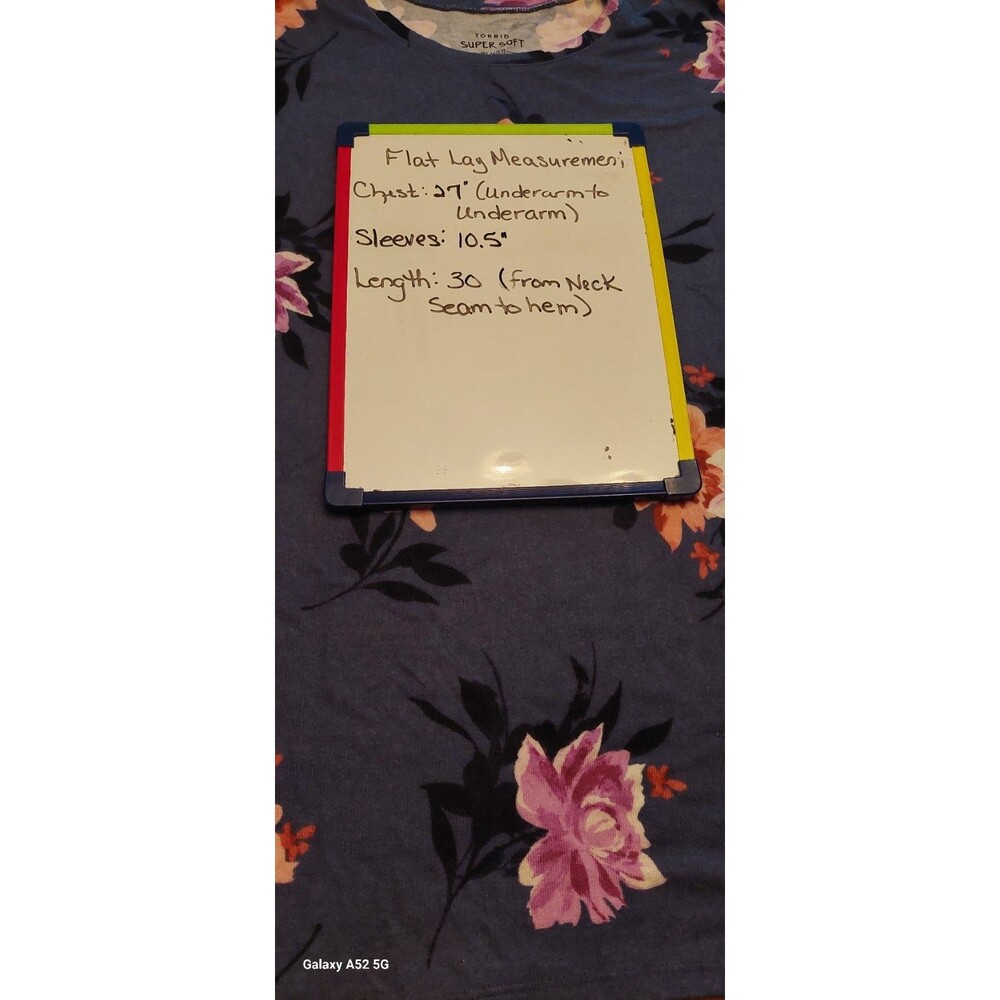 Torrid Super Soft Plush Floral Pullover Top Sz 3 22 23 Shirt Comfy Easy NWT - Picture 3 of 5